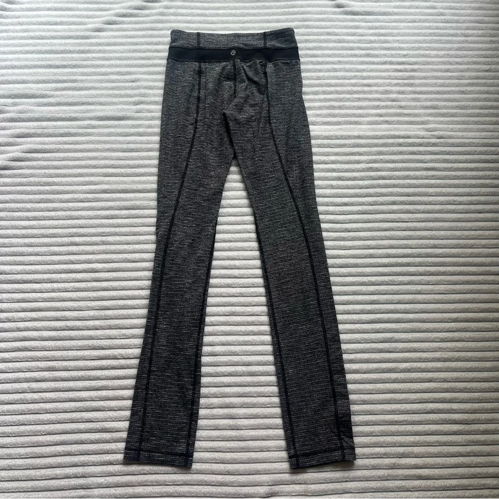 Lululemon Grey Knit Leggings